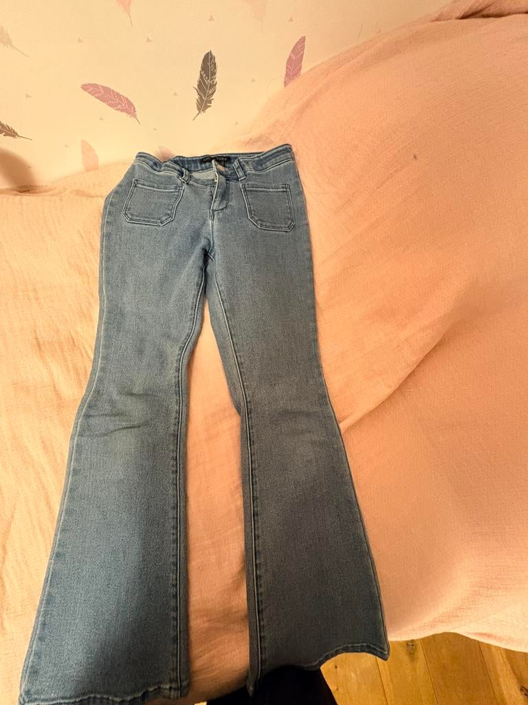 Flare jeans, 10-12 jaar oud.ikks, Ophalen, Zo goed als nieuw
