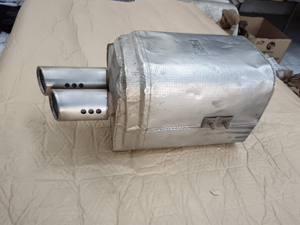 Ferrari 456 uitlaatdemper, Auto-onderdelen, Uitlaatsystemen, Ophalen, Gebruikt, Ferrari