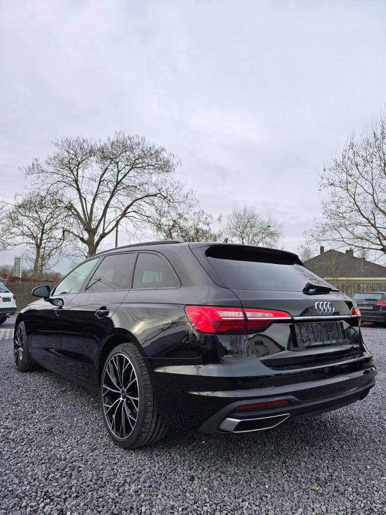 AUDI A4 AVANT-35TFSI//S-TRONIC//2022//LED-PDC-NAVI/CRUIS, Auto's, Audi, Automaat, Achterwielaandrijving, 1995 cc, 4 cilinders