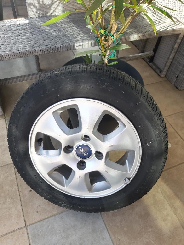 Velgen met winterbanden Ford Fiësta, Ophalen, 14 inch, Gebruikt, 175 mm