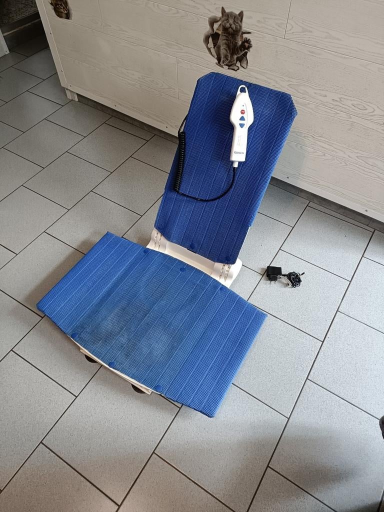 Lève personne baignoire AQUATEC pour personnes handicapées, Enlèvement