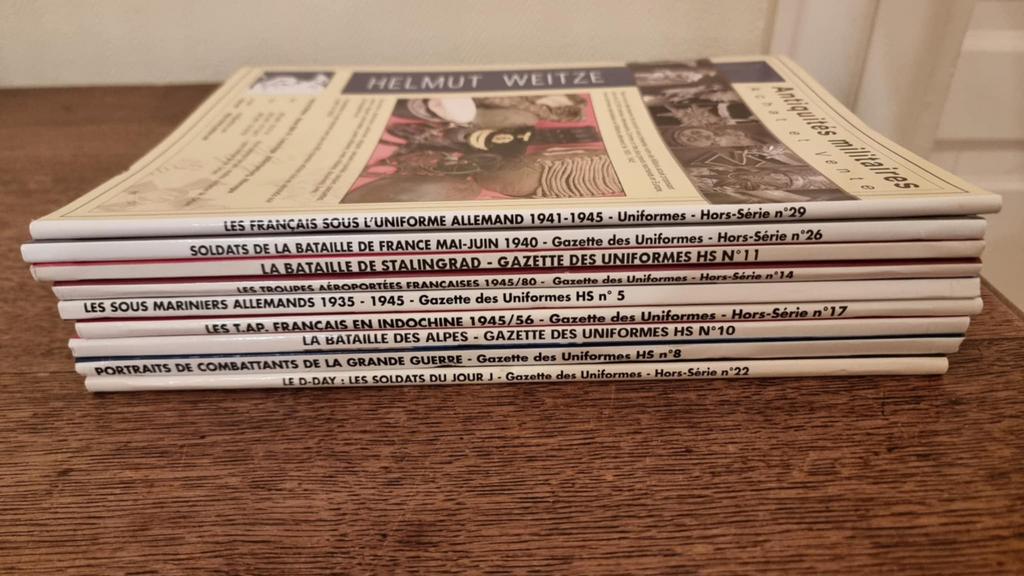 9 Gazette des armes et uniforme 9  volumes hors-série, Enlèvement ou Envoi