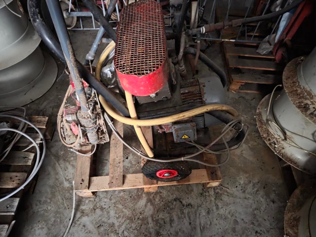 Hokinrichting varkensstal, Bricolage & Construction, Tuyaux & Évacuations, Enlèvement ou Envoi