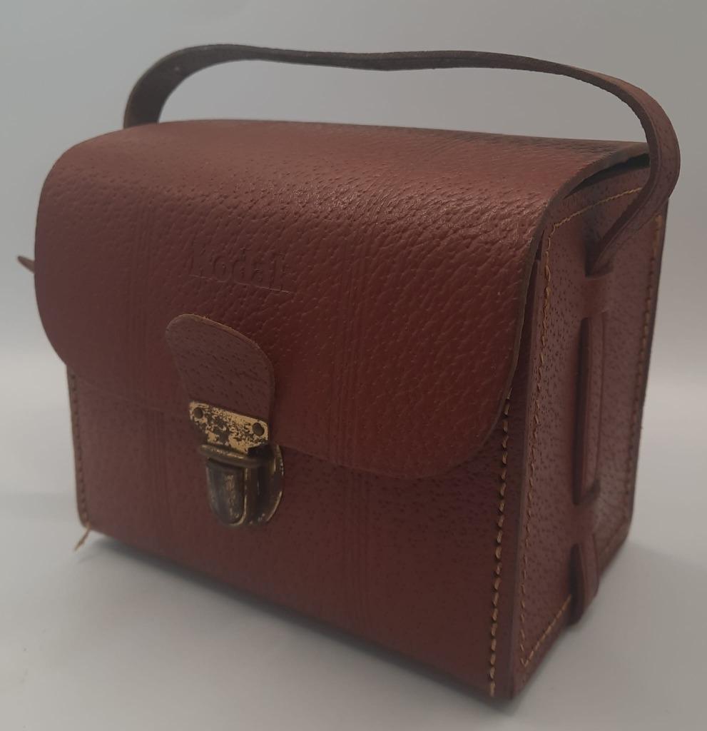 vintage box camera Brownie six-20 model D + tas, Verzamelen, Foto-apparatuur en Filmapparatuur, Fototoestel, 1940 tot 1960, Ophalen of Verzenden