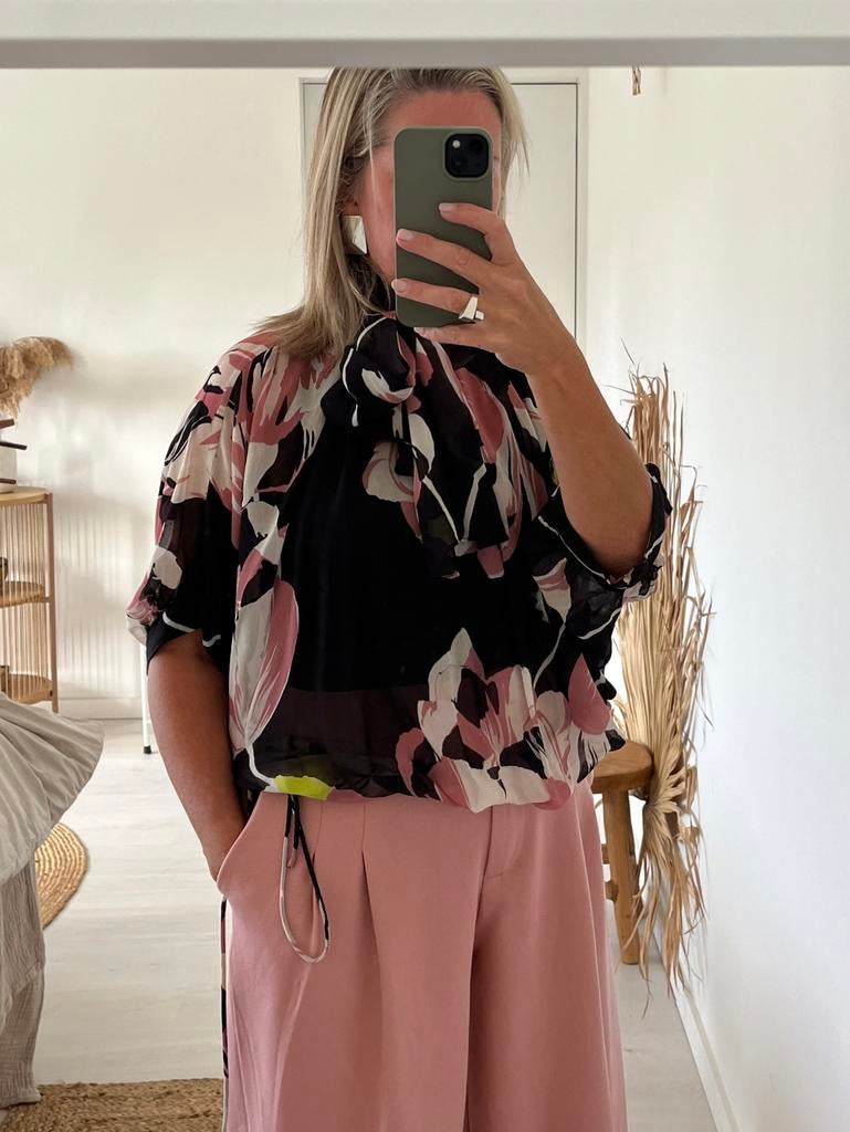 Blouse Essentiel ruimvallend maat small, Overige kleuren, Essentiel, Ophalen of Verzenden, Zo goed als nieuw
