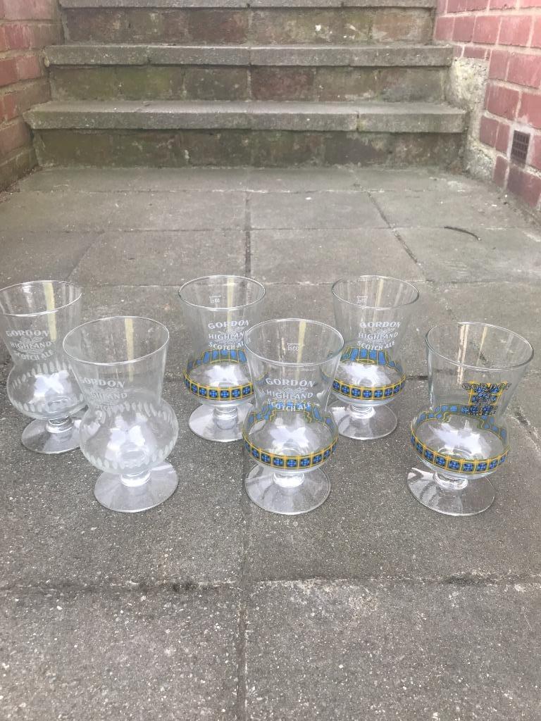 6 verres à pied Gordon dépareillés !!, Enlèvement ou Envoi, Utilisé