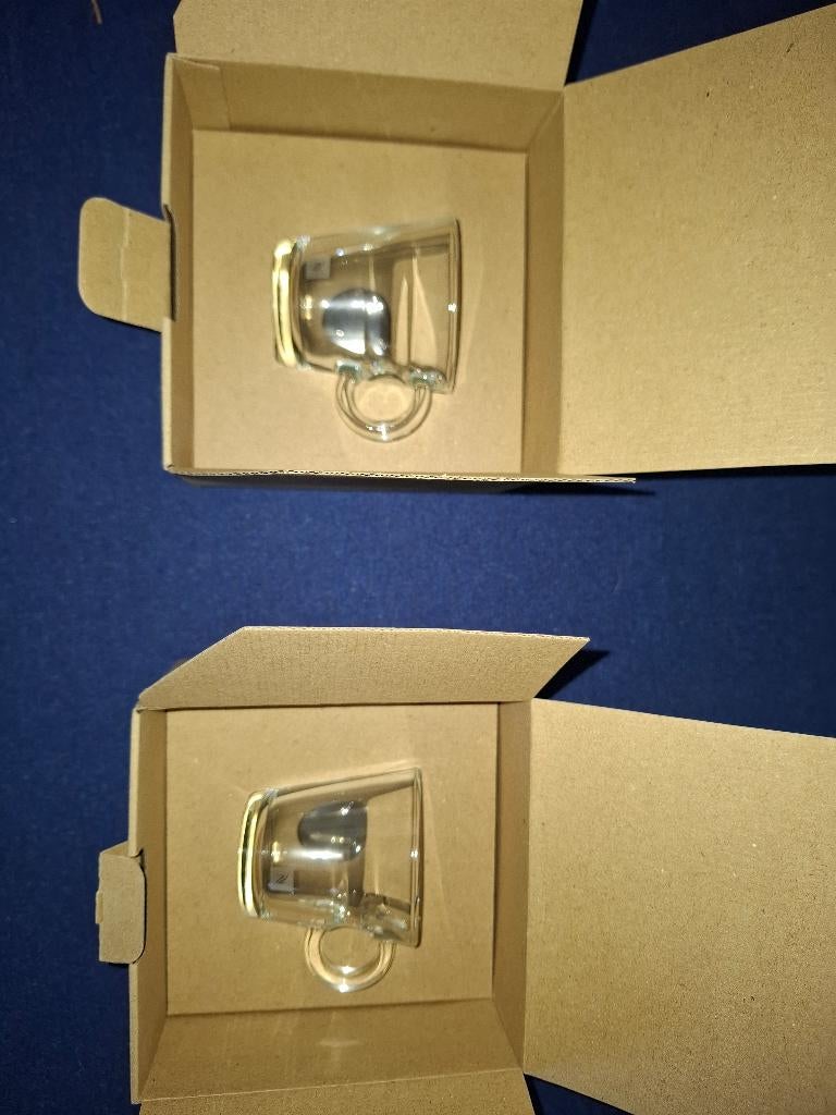 NIEUW - 2 Nespresso tassen met ondertas, Huis en Inrichting, Ophalen, Nieuw, Kop(pen) en/of Schotel(s)