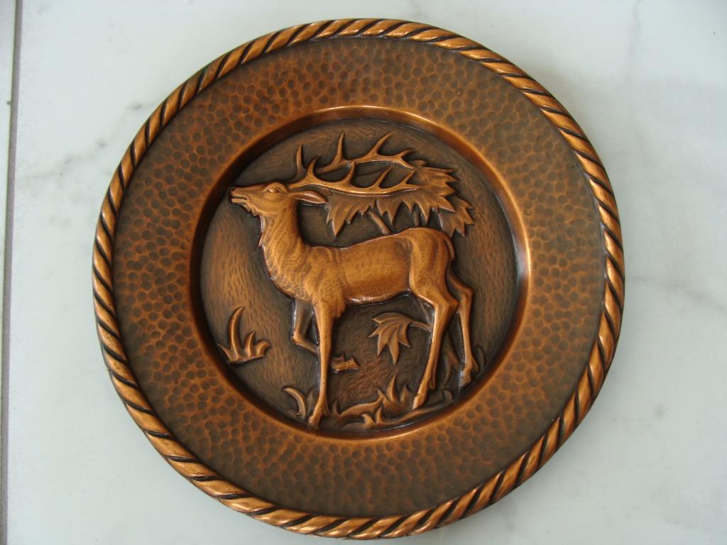 ancien plat mural en cuivre martelé, des année 1950, Antiquités & Art, Antiquités | Bronze & Cuivre, Enlèvement ou Envoi, Cuivre