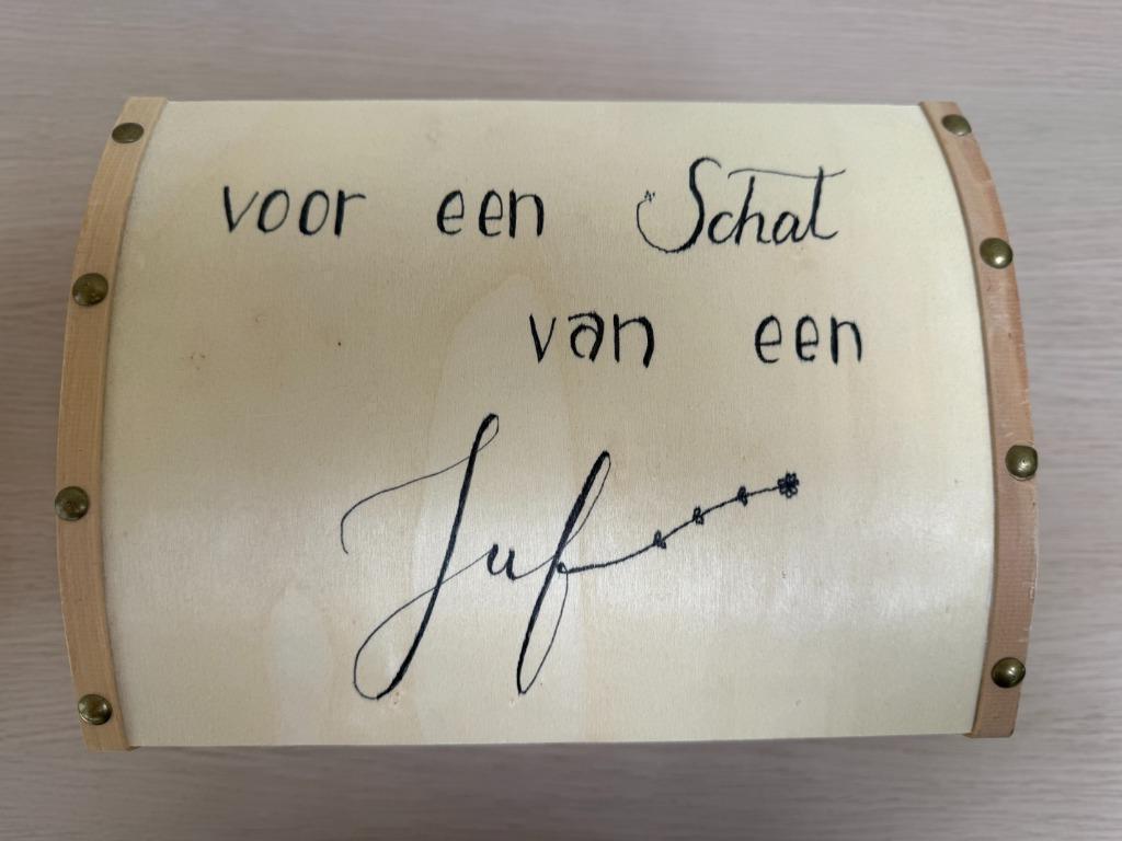 Houten kistje, Huis en Inrichting, Woonaccessoires | Kisten, Ophalen of Verzenden, Nieuw, Minder dan 50 cm, Minder dan 50 cm