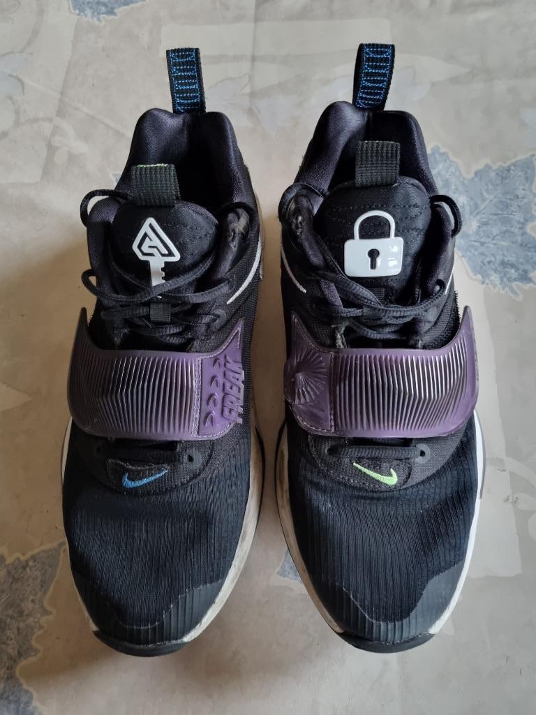 Basketbalschoenen Nike Zoom Freak 3 Project 34 Maat 43, Enlèvement ou Envoi, Utilisé, Chaussures