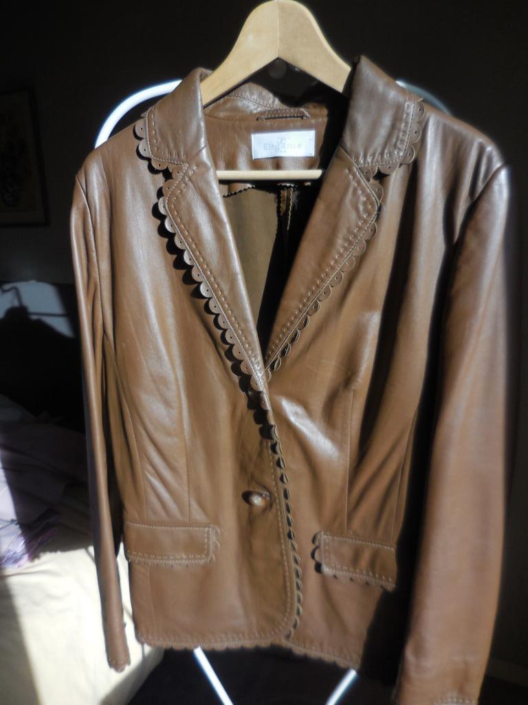 Gilet en cuir d'agneau marron pour femme avec bord décoratif, Vêtements | Femmes, Vestes & Costumes, Taille 42/44 (L), Enlèvement ou Envoi
