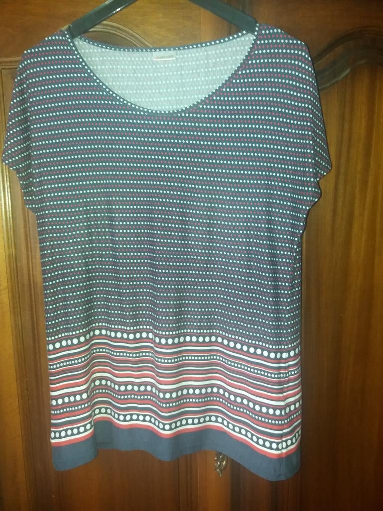 Nieuwe damesbloes  "DAMART ", Kleding | Dames, Ophalen of Verzenden, Nieuw