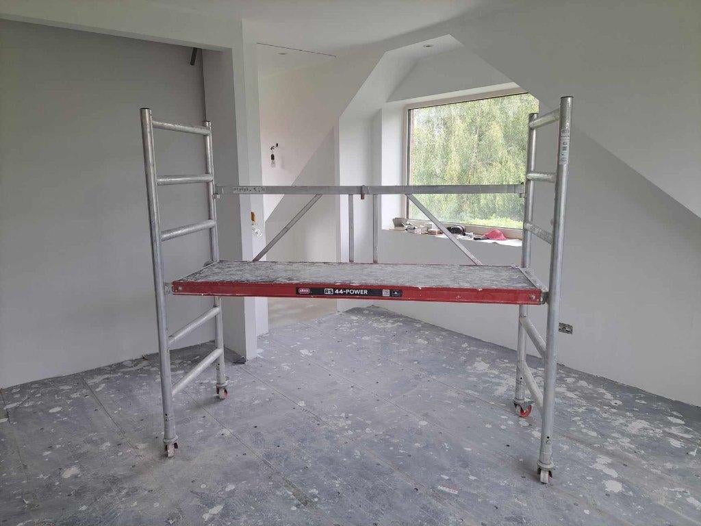 A louer - Echafaudage pliable Altrex 40€/semaine, Enlèvement, Utilisé, Échafaudage fixe ou roulant, Moins de 2 mètres