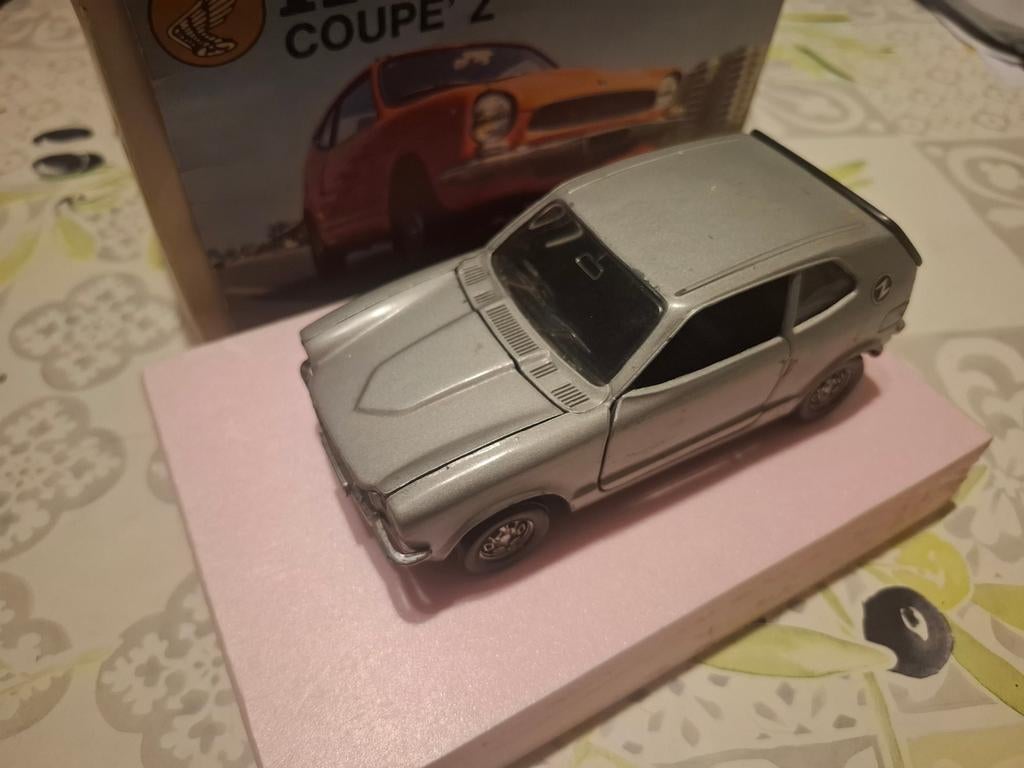 Honda Z coupe 1/24, Enlèvement ou Envoi, Utilisé, Voiture, Autres marques