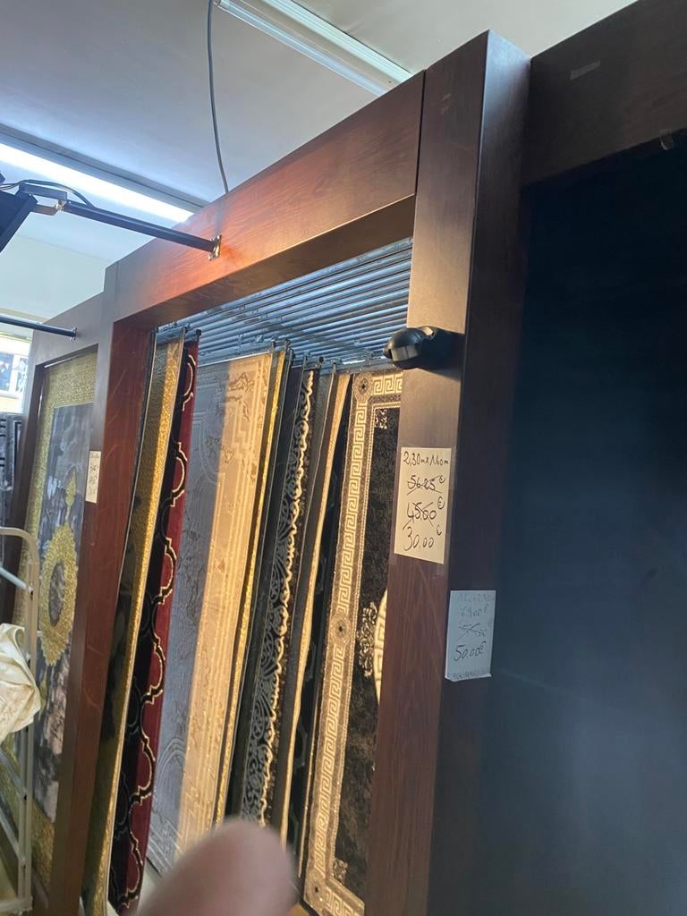 Tapijt steling, Ophalen