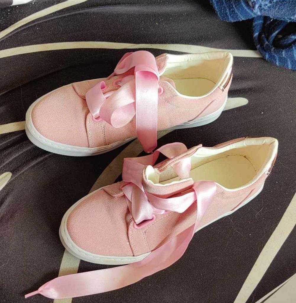 chaussures roses 39 mises 1X, Vêtements | Femmes, Autre, Enlèvement ou Envoi, Rose, Sneakers et Baskets