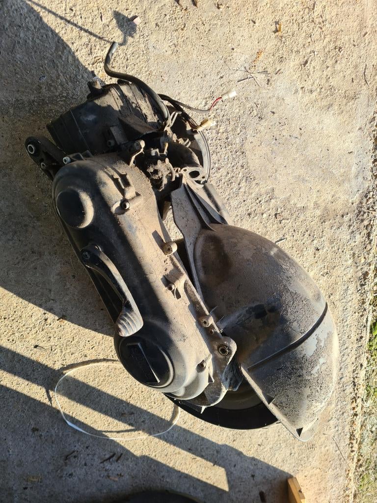 Motorblok 50cc scooter 2takt Aprilia met compressie, Fietsen en Brommers, Brommeronderdelen | Algemeen, Ophalen of Verzenden