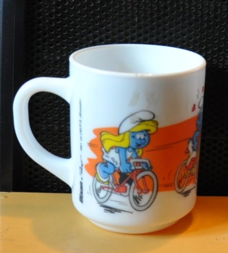 mug arcopal schtroumpfh dxan 1991, Verzamelen, Smurfen, Ophalen of Verzenden, Zo goed als nieuw, Verschillende Smurfen