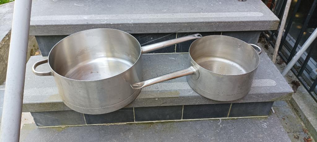 2 gietijzeren koekenpan, catering, 4 & 6 liters, Ophalen of Verzenden, Gebruikt, Overige typen