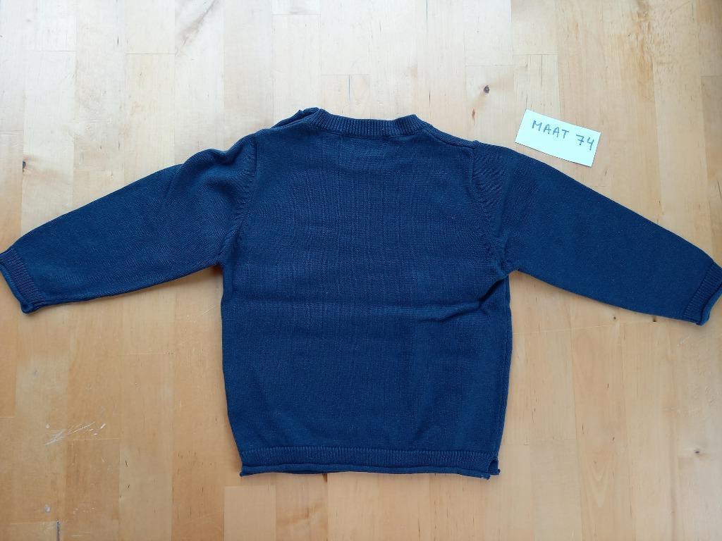 Etat neuf, pull bleu foncé Pierre Cardin, taille 74, Garçon ou Fille, Enlèvement ou Envoi, Pull ou Veste, Comme neuf
