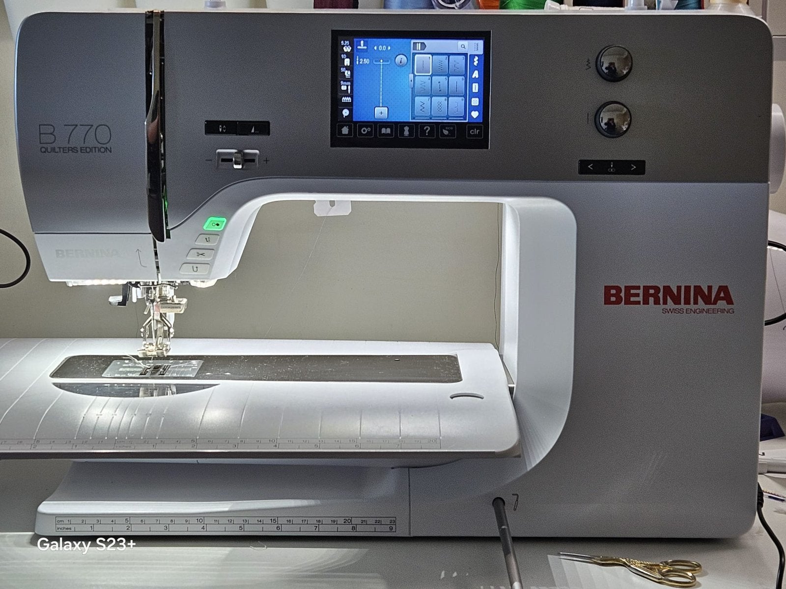 Bernina B770 QE avec module de broderie, Enlèvement, Comme neuf, Machine à coudre, Bernina