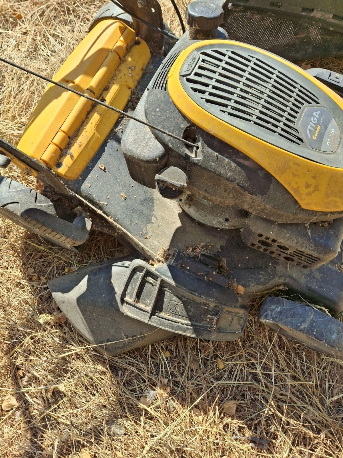 grasmachine 4tac met uitsmijter en bak 250€, Doe-het-zelf en Bouw, Ophalen