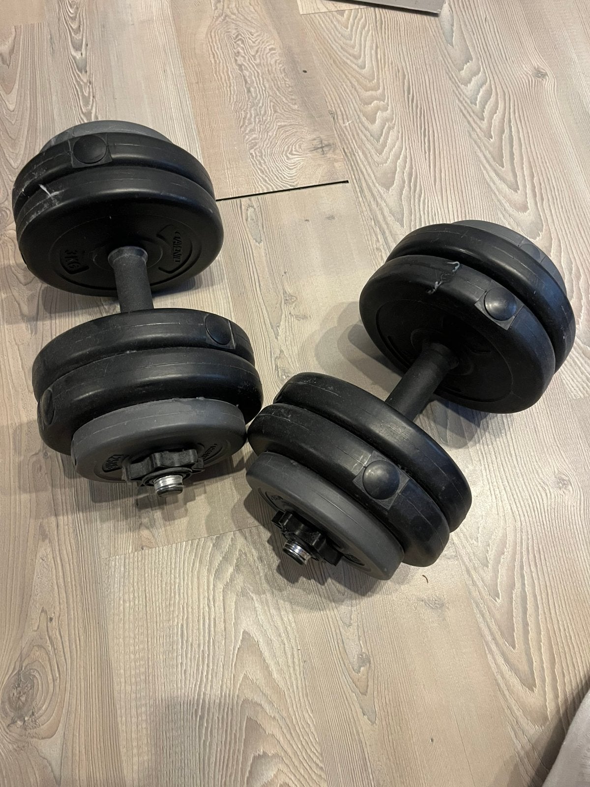 2 dumbells 15 kg per stuk, Ophalen, Zo goed als nieuw