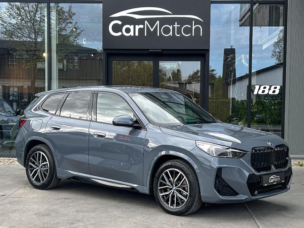 BMW iX1 xDrive30 M Sport - CC | CAMERA | KEYLESS, Auto's, BMW, Automaat, Alcantara, 5 zetels, SUV of Terreinwagen