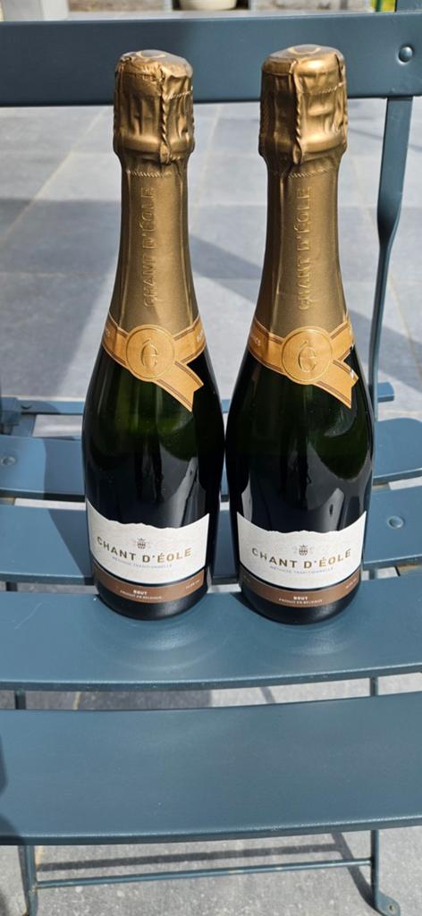 2 bouteilles de blanc de blanc., Collections