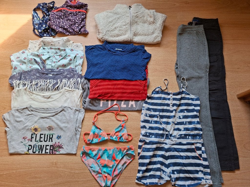 15 stuks jumpsuit/broeken/shirts/truien/bikini in maat 146, Ophalen, Gebruikt, Meisje