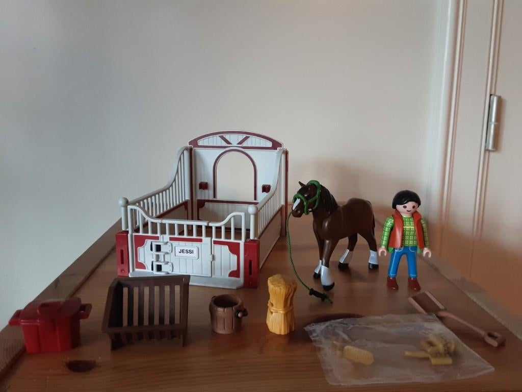Boîtes à chevaux PlayMobil - 9 EUR/pièce, Enlèvement ou Envoi, Comme neuf, Ensemble complet