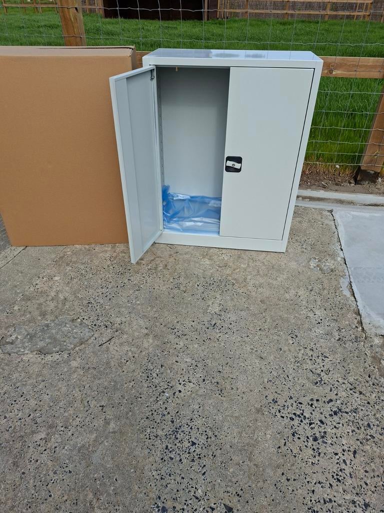 Metalen kast, Enlèvement