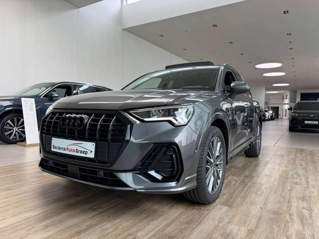 Audi Q3 35TFSI S-TRONIC*S-LINE*SHADOW LOOK PLUS*PANO*TREKHAA, Autos, Audi, Cuir, Argent ou Gris, Achat, Phares entièrement LED
