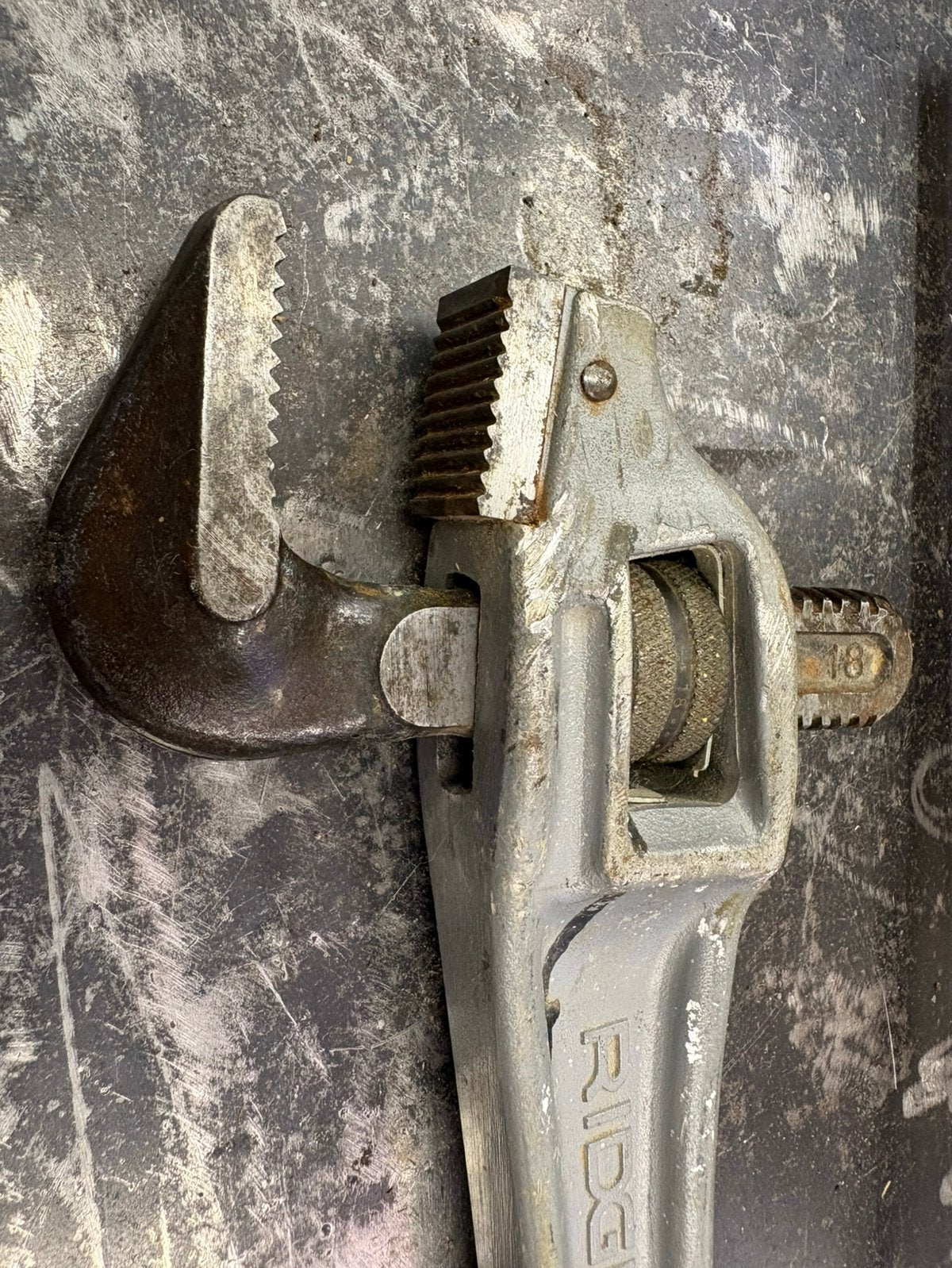 Ridgid haakse buizentang 18”, Bricolage & Construction, Outillage | Outillage à main, Enlèvement, Comme neuf, Ridgid