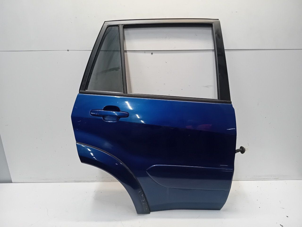 Portier rechts achter Toyota RAV4, Onderdelen@venauto.nl, Van der Ven Autorecycling B.V., Gebruikt, Ettenseweg 76, 4706 PB Roosendaal, The Netherlands