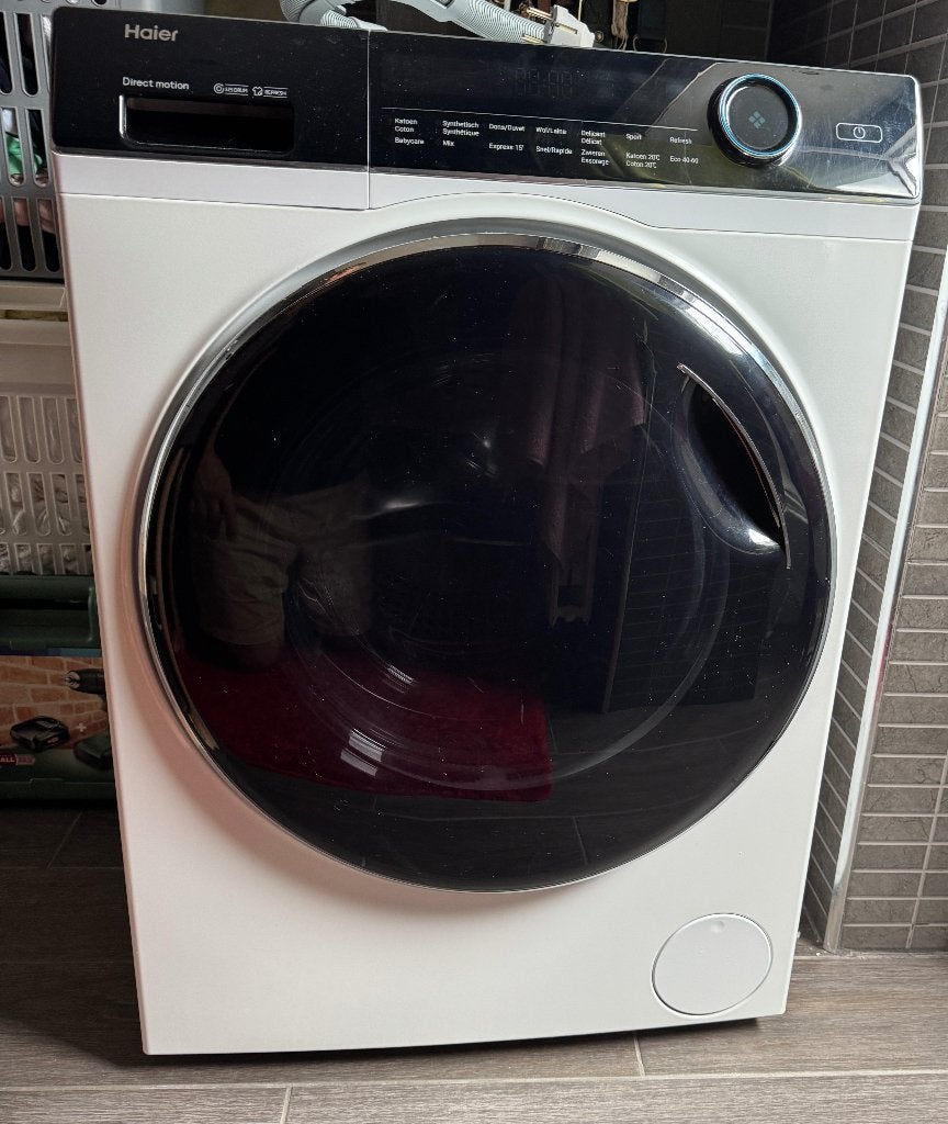 Machine Haier HW80-B14979– fonctionne, roulement à remplacer, Electroménager, 1200 à 1600 tours, 85 à 90 cm, Chargeur frontal