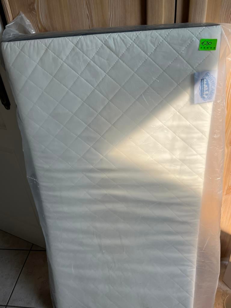 Matras voor babybed 1,20 m x 0,60x10cm, Huis en Inrichting, Ophalen, Zo goed als nieuw, Matras