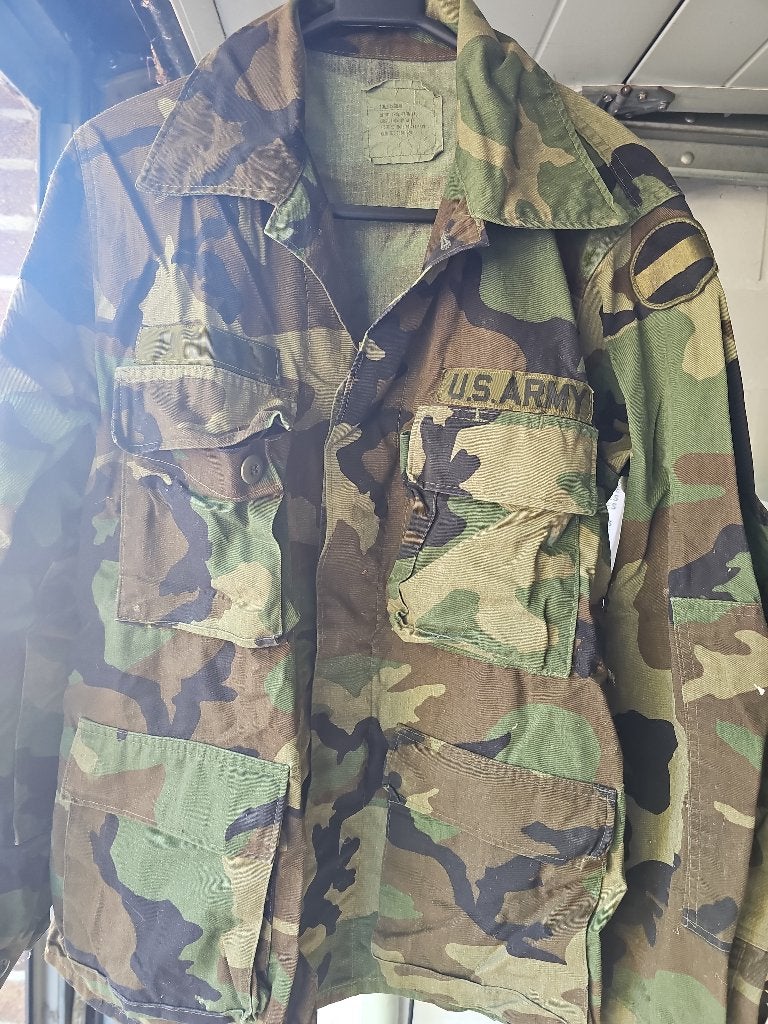 Militaria, Ophalen