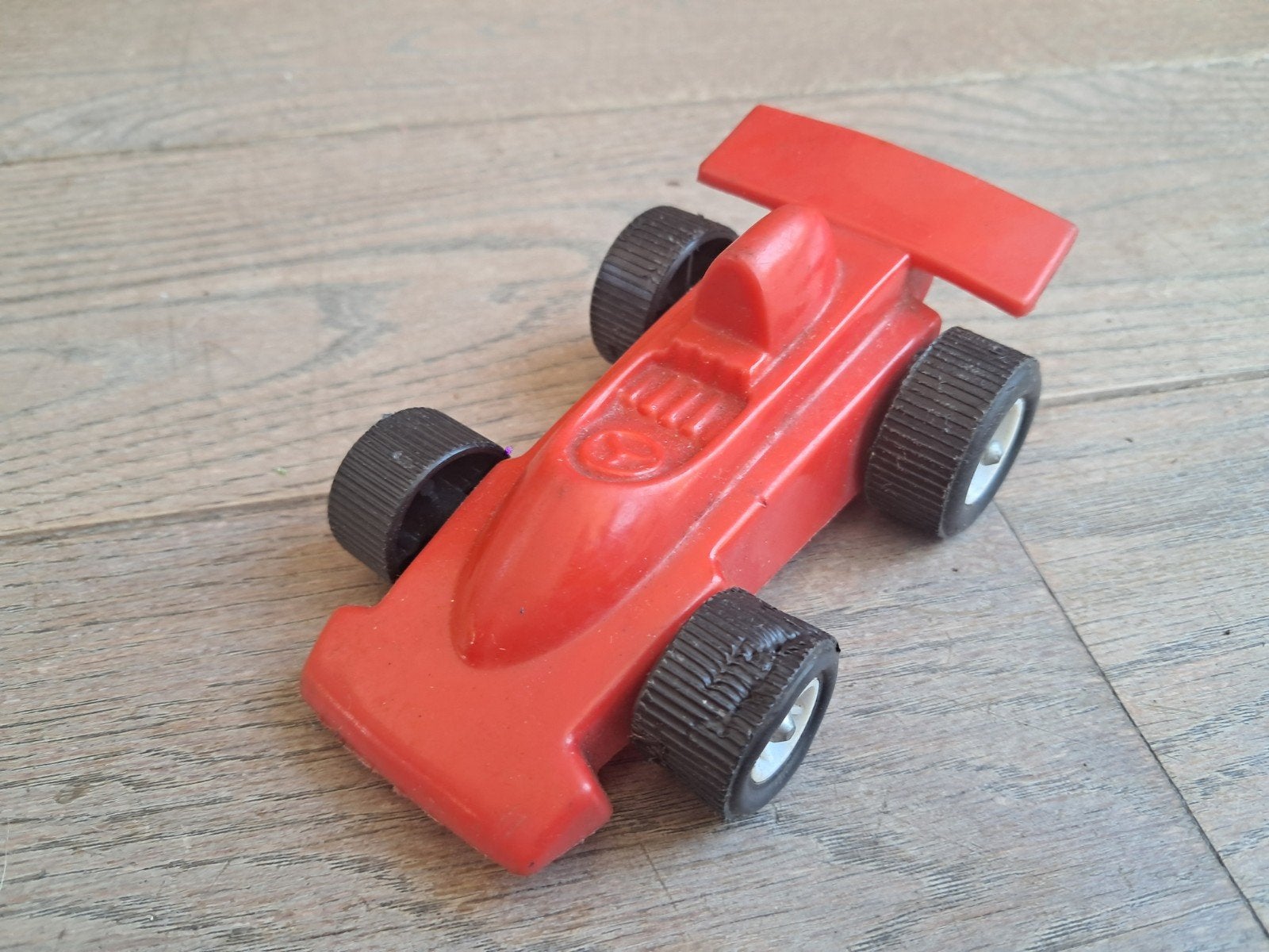 Voiture de course rétro en caoutchouc : Viking Plast Sweden., Enlèvement ou Envoi