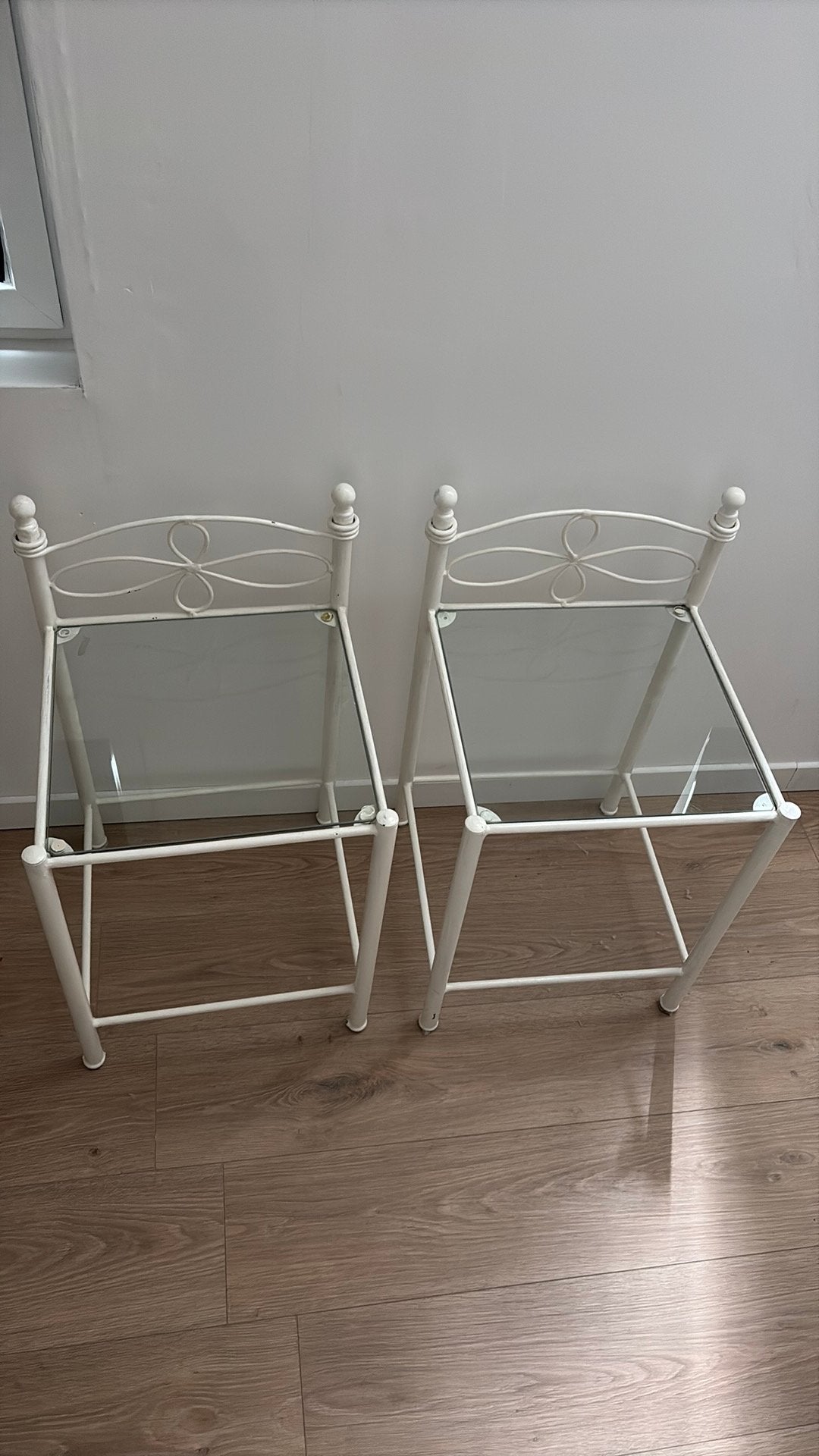 Nachtkastjes creme/wit, Huis en Inrichting, Ophalen, Gebruikt