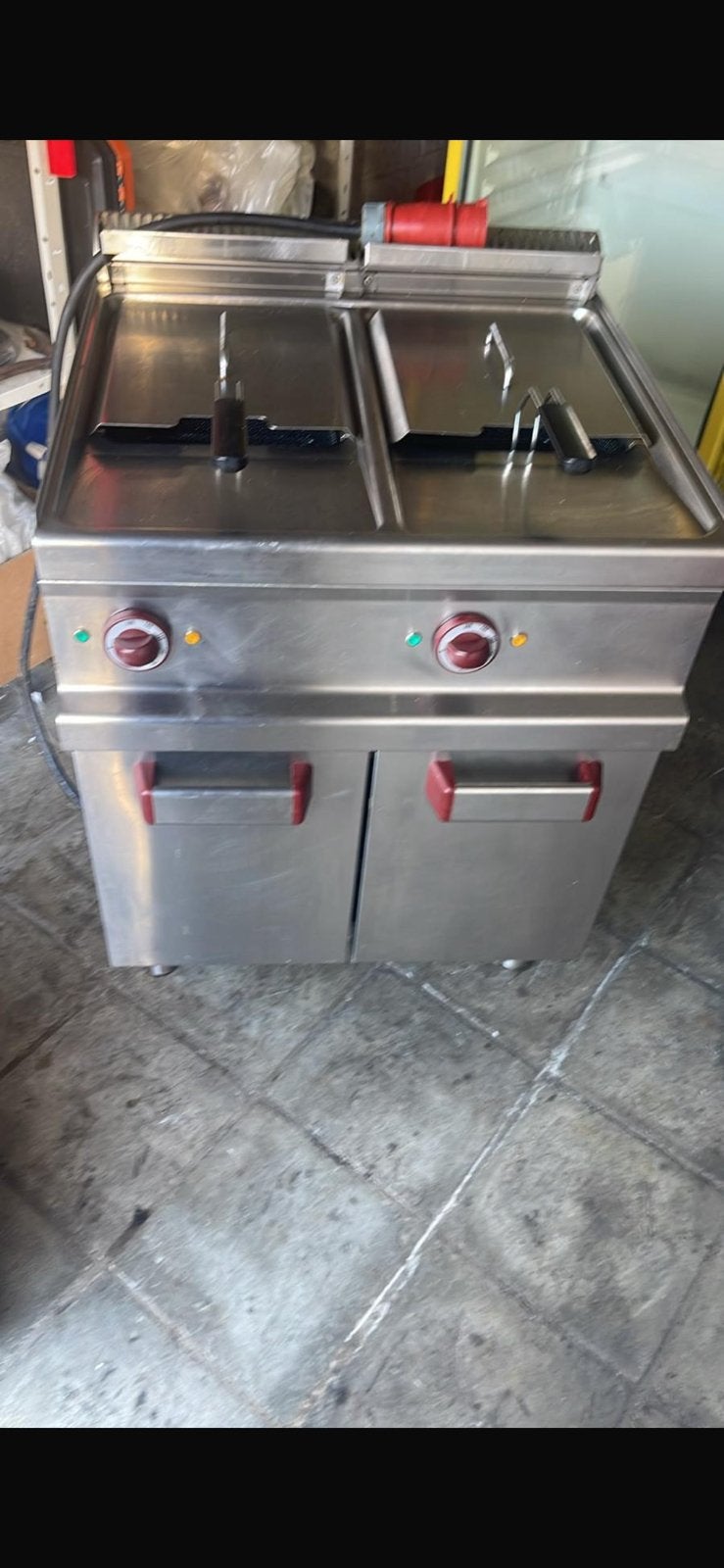 Elektrische friteuse p, Zakelijke goederen, Ophalen