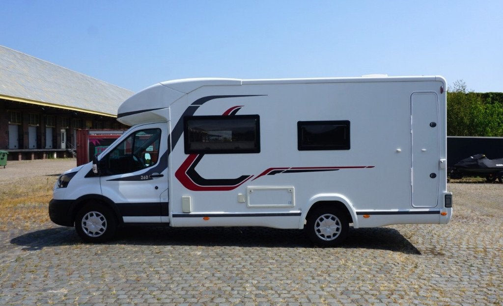 Challenger 260 Start Edition face to face 2021 met 42.000km, Caravans en Kamperen, Chemisch toilet, Ford, Bedrijf, Challenger