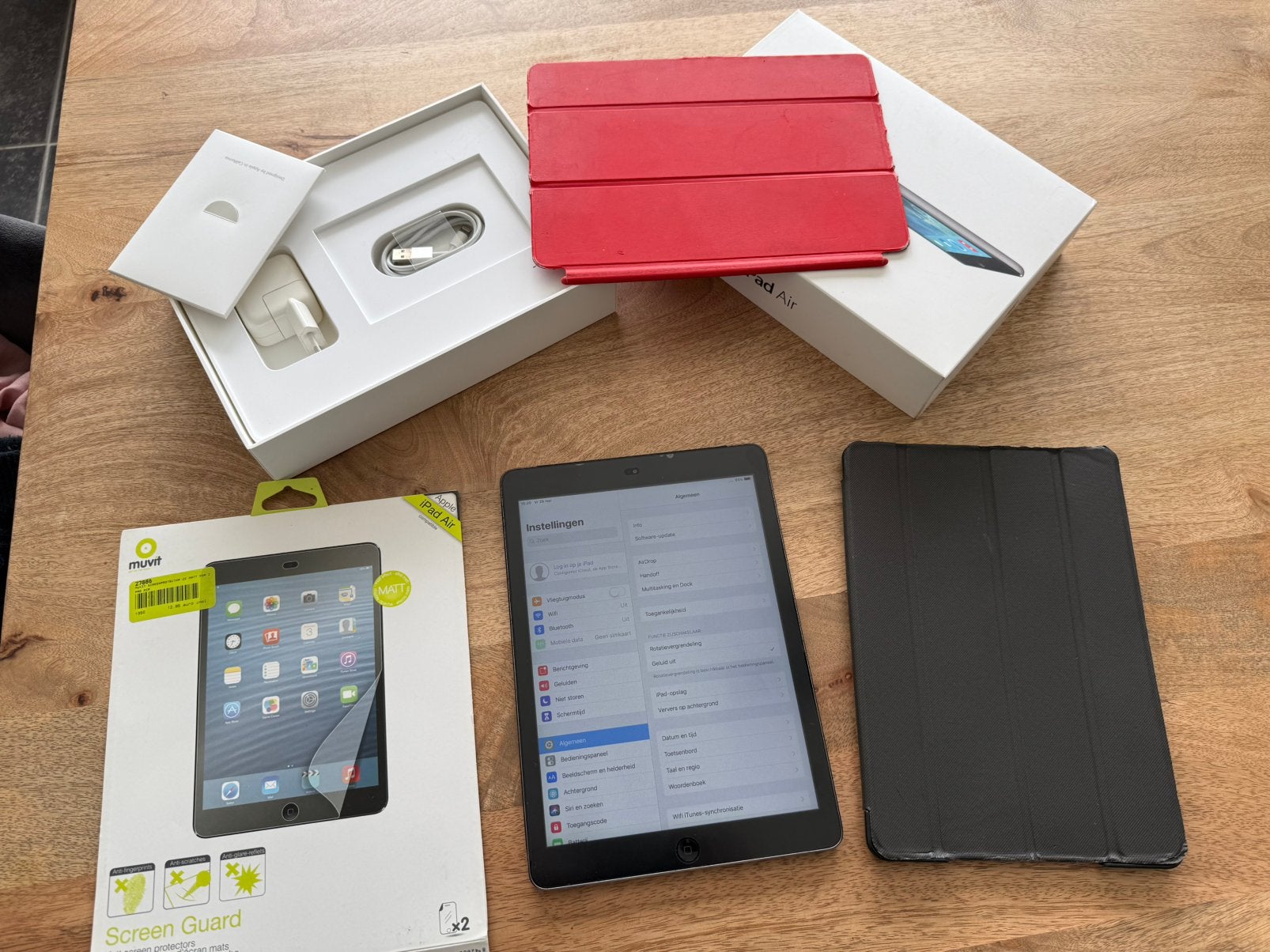 iPad Air Wifi 32 gb + 4G Mobiele Internet, Computers en Software, Apple iPads, 10 inch, Apple iPad Air, Ophalen of Verzenden, Zo goed als nieuw