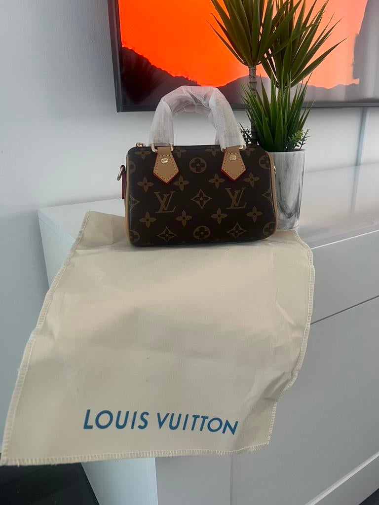 Nano speedy Louis Vuitton nieuw, Handtassen en Accessoires, Tassen | Schoudertassen, Verzenden, Nieuw