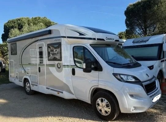 GEZINSCAMPER TE HUUR – CHAUSSON (2024), Télévision, Chausson, Particulier, Porte-vélos