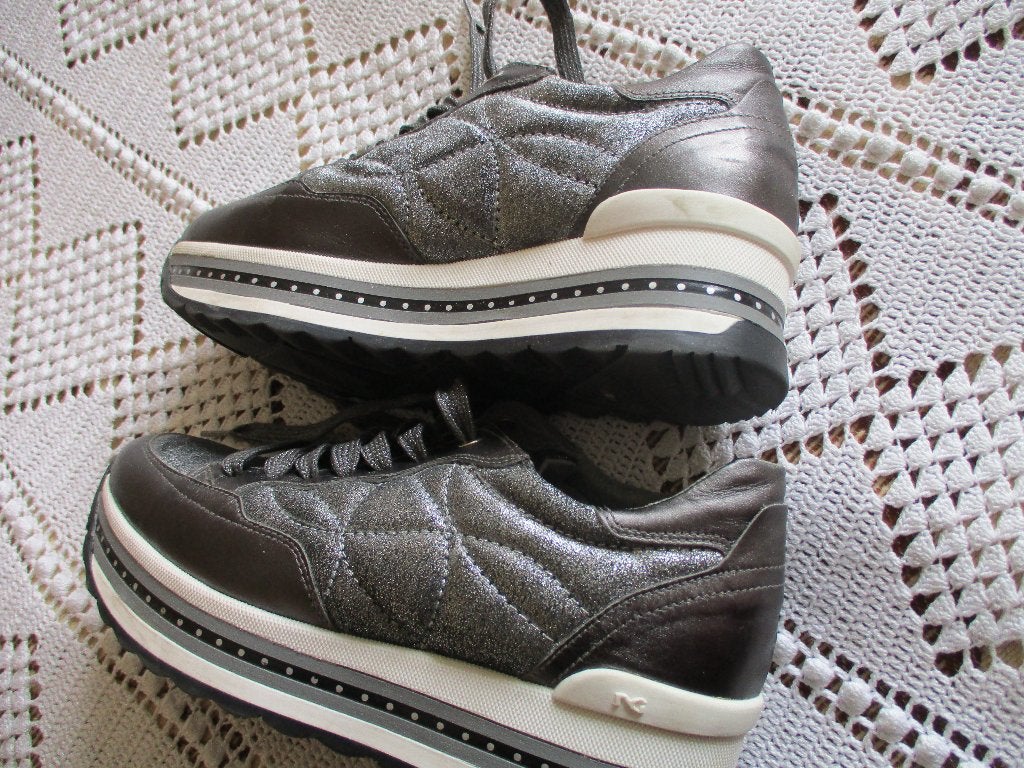 Nieuw grijs / zilveren schoenen Nero Giardini maat 38, Nieuw, Ophalen of Verzenden, Sneakers, Nero giardini