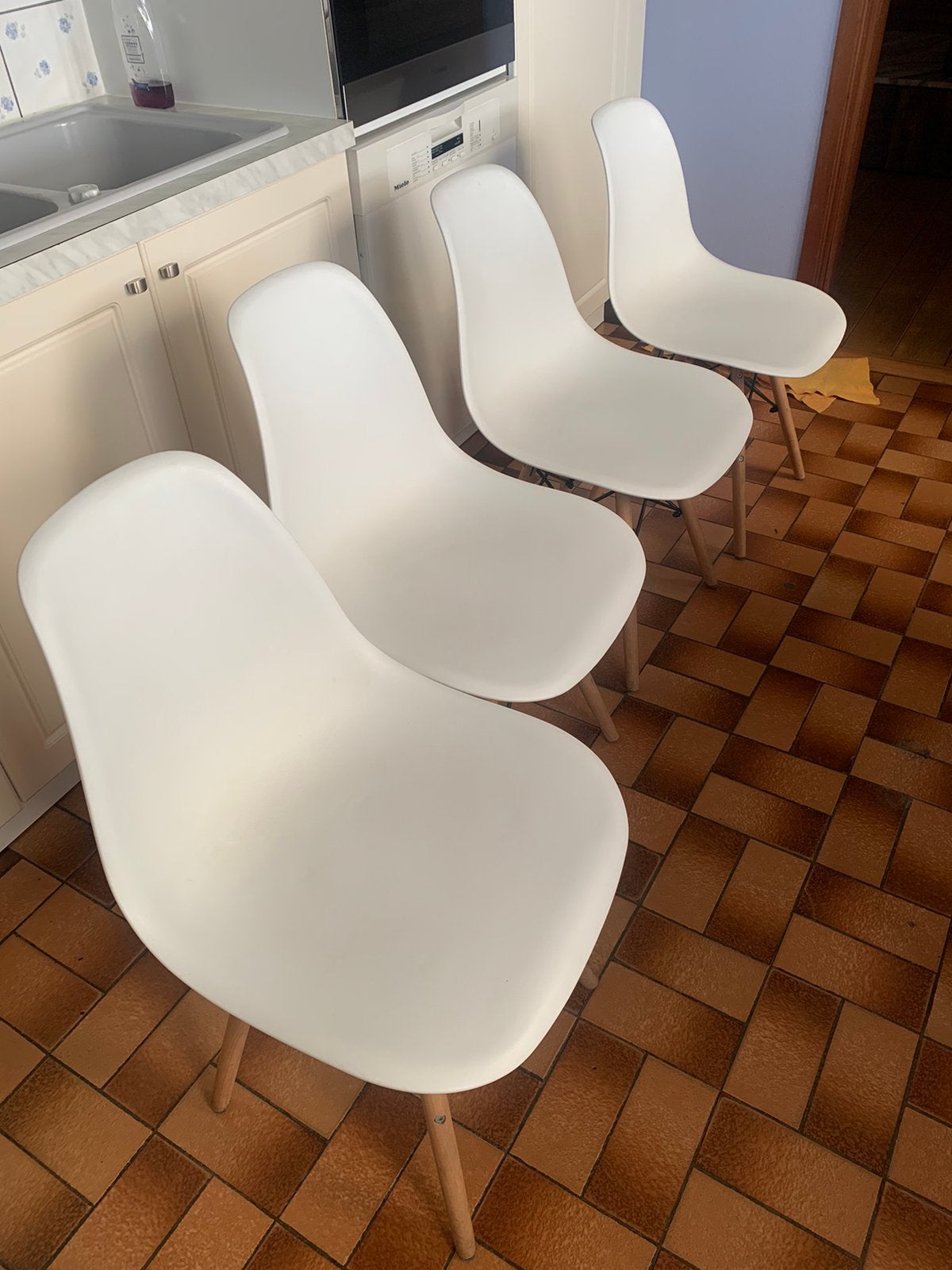 Chaises blanches, Synthétique, Enlèvement, Utilisé, Blanc