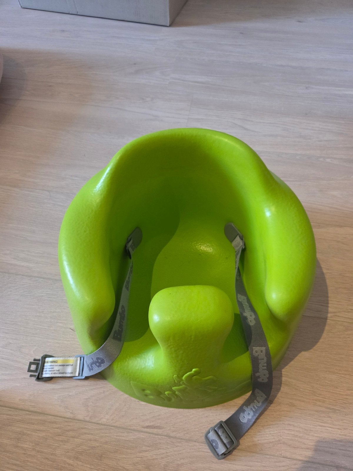 Bumbo zitje met tafel, Ophalen
