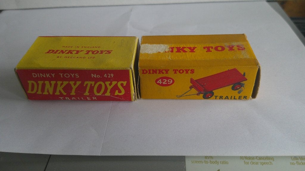 457)Dinky Toys 429 Trailer  2 stuks, Ophalen of Verzenden, Zo goed als nieuw, Tractor of Landbouw, Dinky Toys
