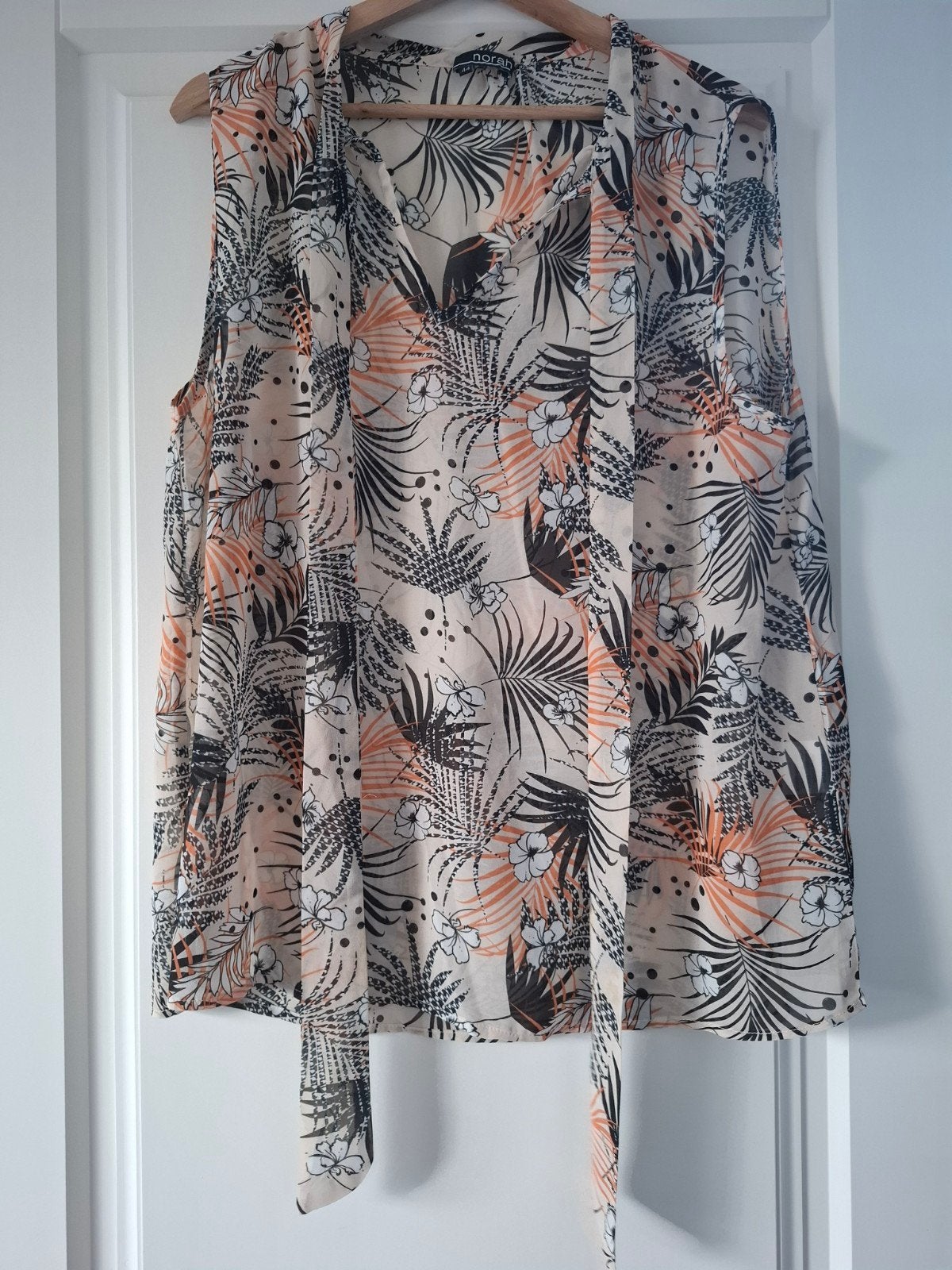 Luchtig topje ( norah ) 44, Kleding | Dames, Blouses en Tunieken, Ophalen of Verzenden